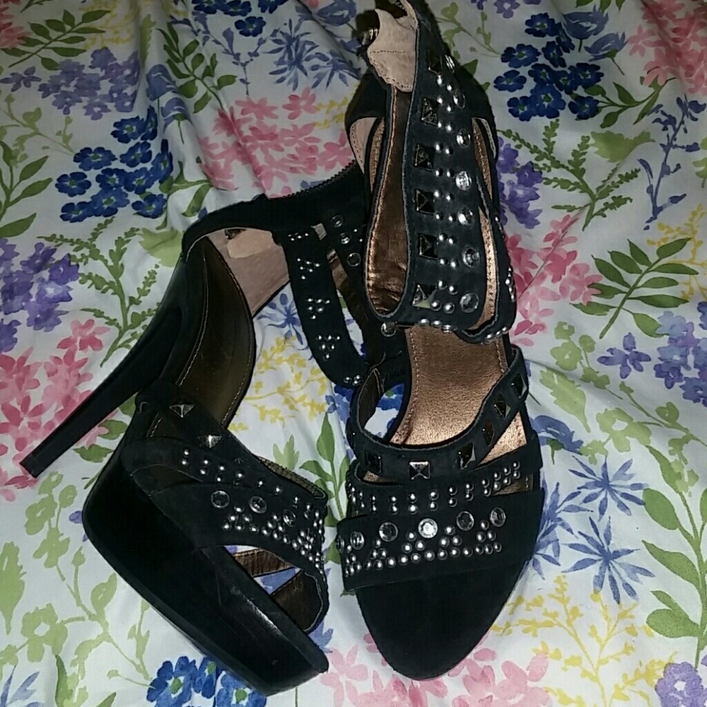 Stunning platform sandals
